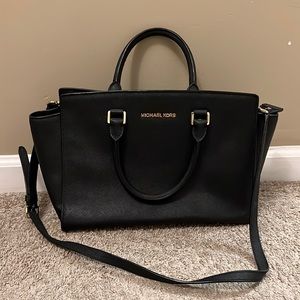 Michael kors purse!